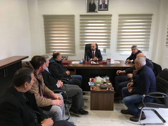 İzmit Belediyesi tarafından hayvan yetiştiricilerinin katılımıyla düzenlenen toplantıda hayvancılıkta yaşanan