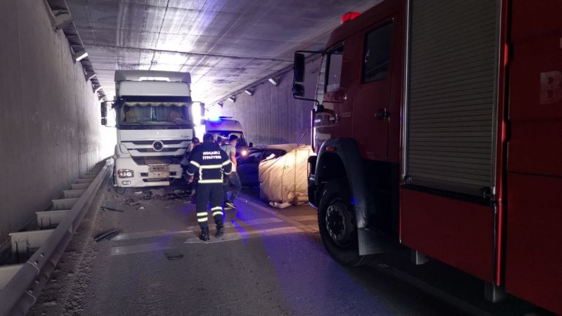 Kocaeli'nin Gebze ilçesinde otomobilin çarpması sonucu ağır yaralanan kağıt toplayıcısı