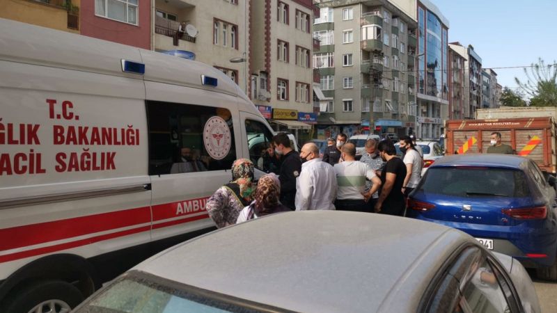 Kocaeli'nin Gebze ilçesinde motosikletin çarpması sonucu yaralanan çocuk hastanede tedavi