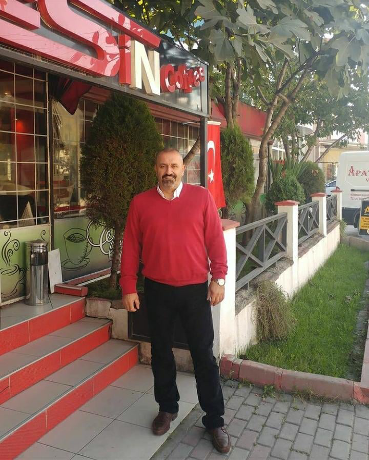 Bulgaristan’dan göç ederek 1990 yılında İzmit’e yerleşen ve Desin Coffee’nin