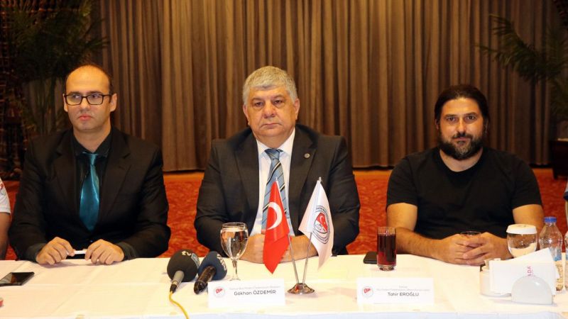 Türkiye Buz Pateni Federasyonu (TBPF) Başkanı Gökhan Özdemir, Türkiye'yi her