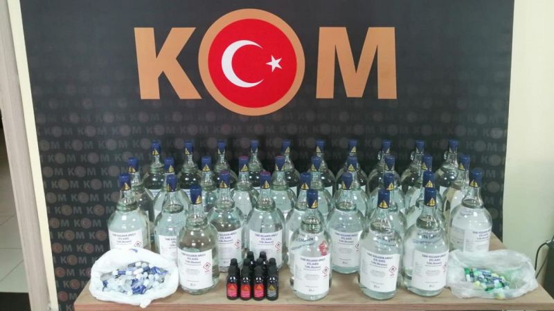 Kocaeli'nin Gebze ilçesinde kaçak olduğu değerlendirilen 66 litre etil alkol