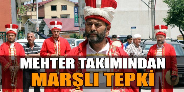 Kocaeli’de, İzmit Mehter Takımı mensupları, aldıkları ücretle İzmit Belediyesine maddi