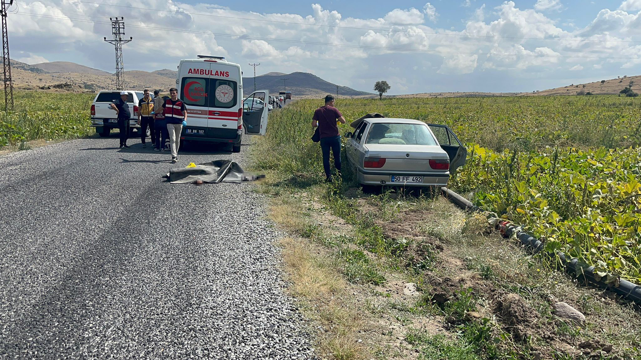 Nevşehir'in Acıgöl ilçesinde iddiaya göre husumetli oldukları komşuları tarafından pusuya