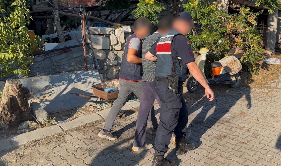 Denizli'de düşerek yaralandığı iddiasıyla hastaneye kaldırılan yaşlı kadın hayatını kaybetti.