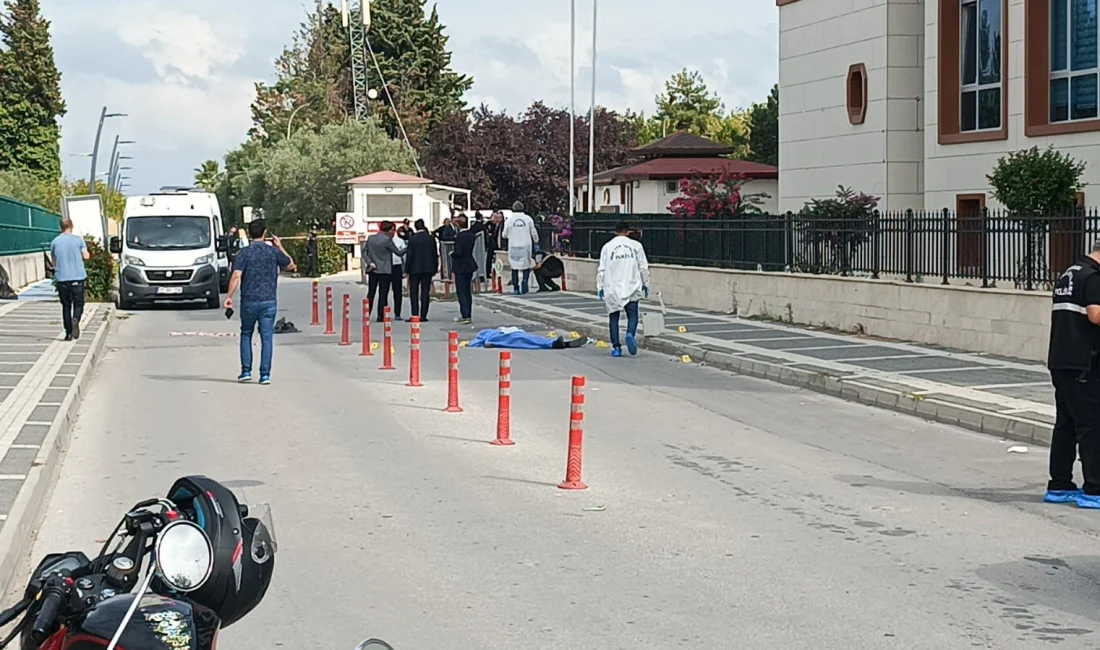 Yalova'da adliye önünde silahlı saldırı sonucu bir kişi hayatını kaybetti,