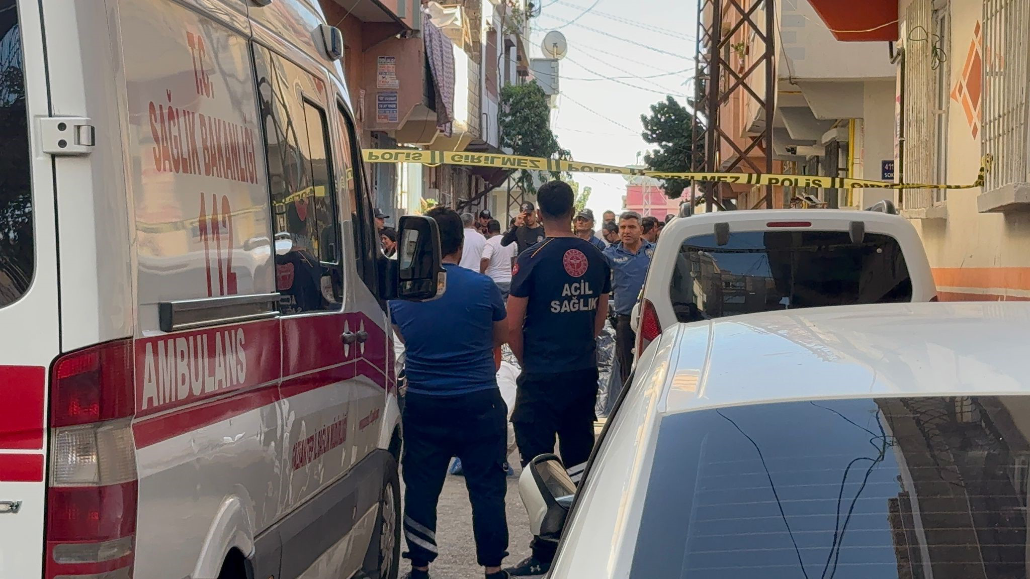 Gaziantep'te Sait Kurt, boşanma aşamasındaki eşi İpek Kurt'u pompalı tüfekle