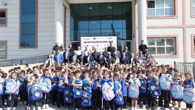 Dilovası’nda 2025-2026 Eğitim-Öğretim Yılı coşkulu bir törenle başladı. Açılış programının
