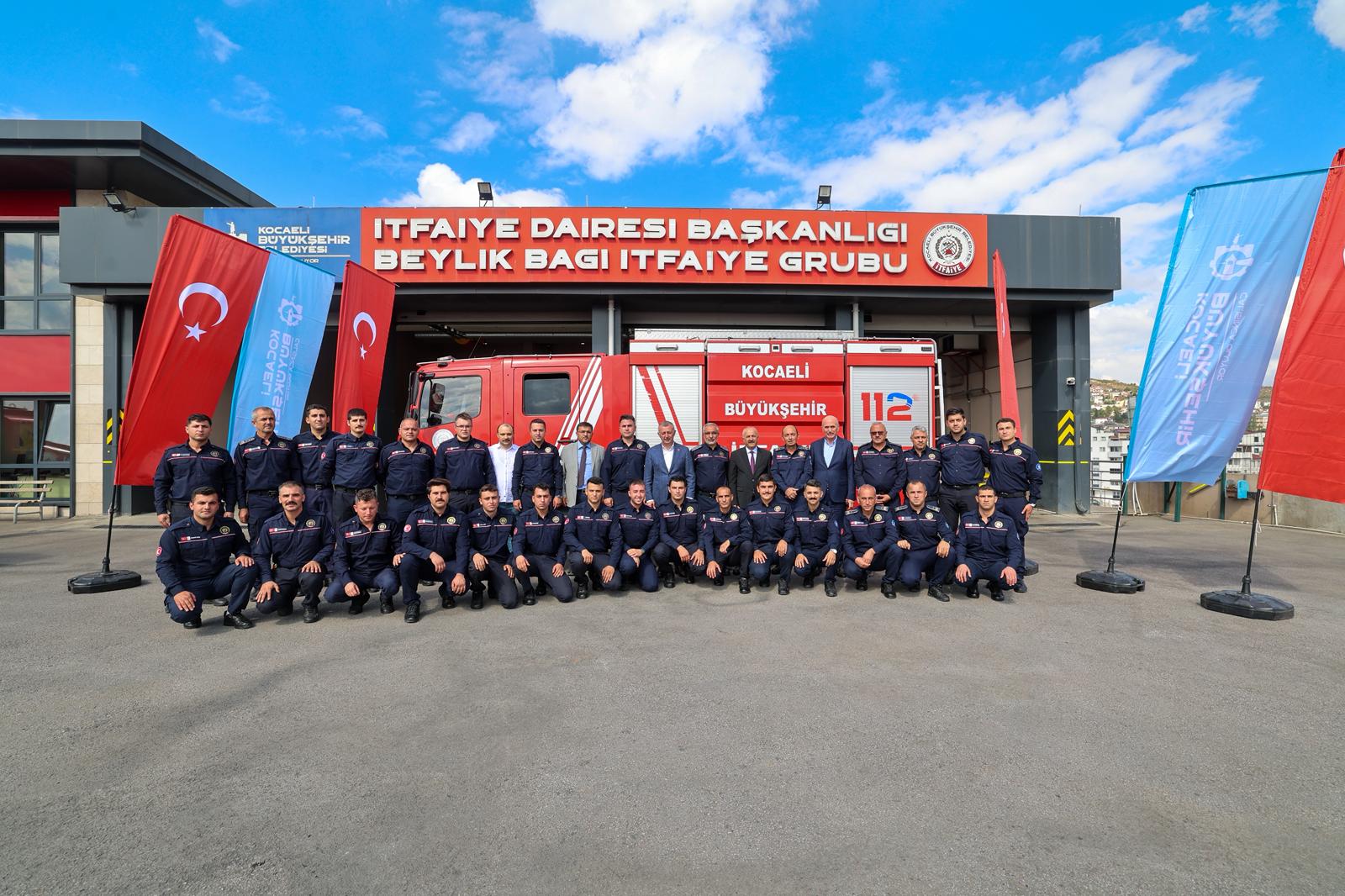 Kocaeli Büyükşehir Belediye Başkanı Doç.Dr.Tahir Büyükakın, İtfaiye Haftası kapsamında Gebze