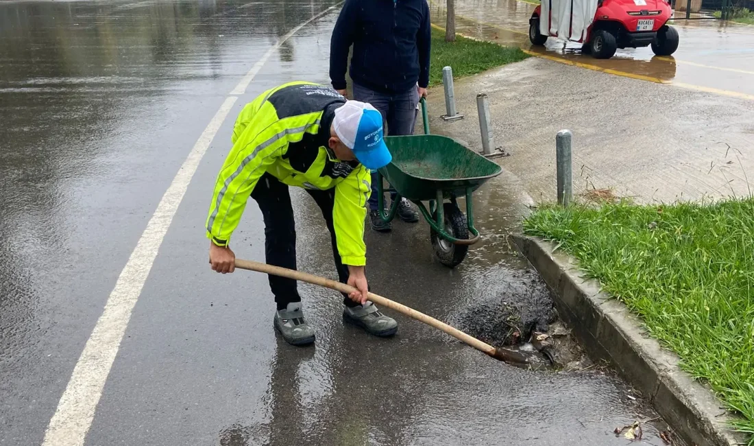 Kocaeli Büyükşehir Belediyesi, aşırı yağışlarda su baskınlarını önlemek için il
