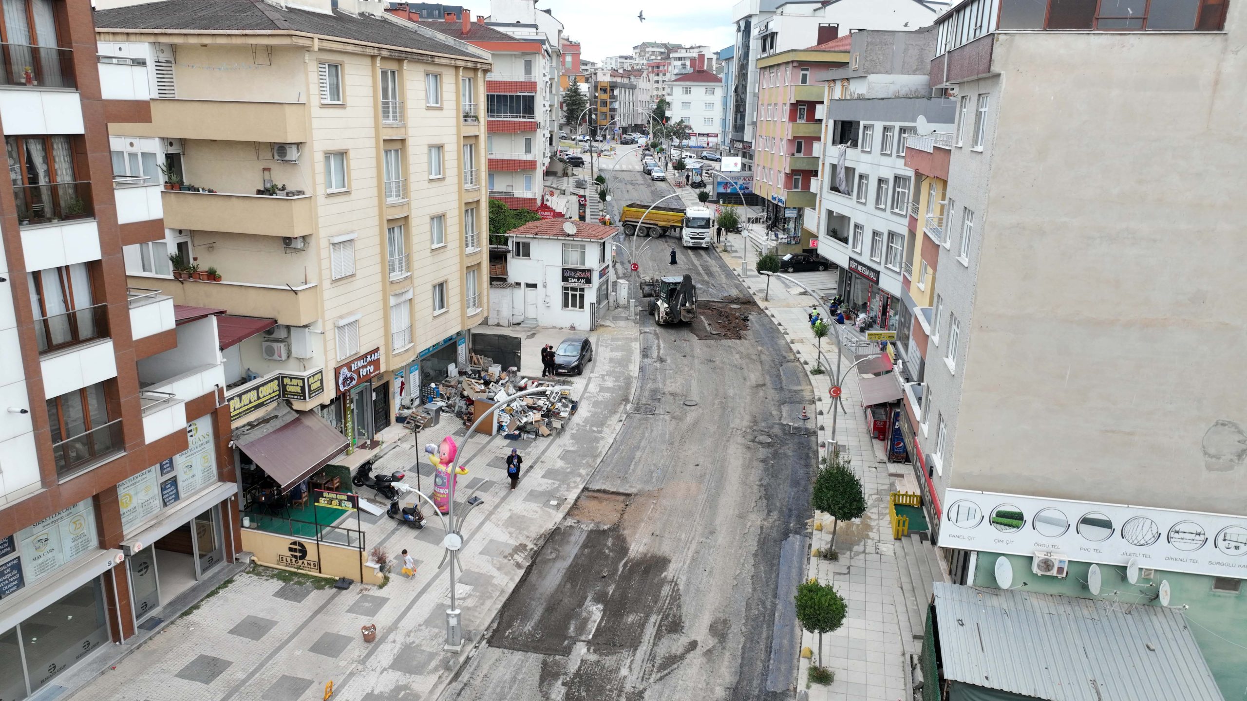 Kocaeli Büyükşehir Belediyesi, kent genelinde ulaşım konforunu artırmak için çalışmalarını