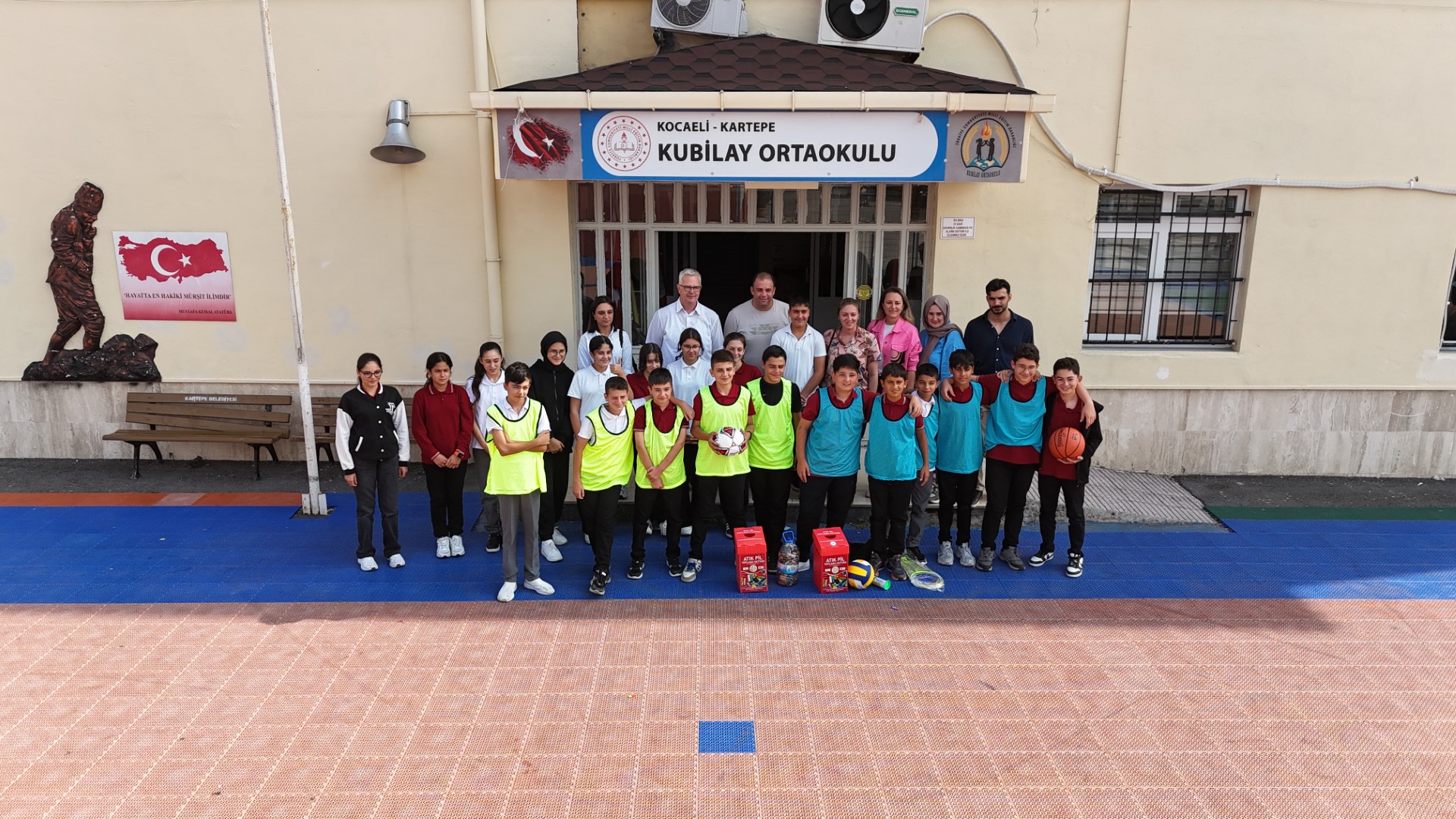 Kocaeli Büyükşehir Belediyesi’nin 178 okulun katılımıyla gerçekleştirdiği “Okullar Arası Atık