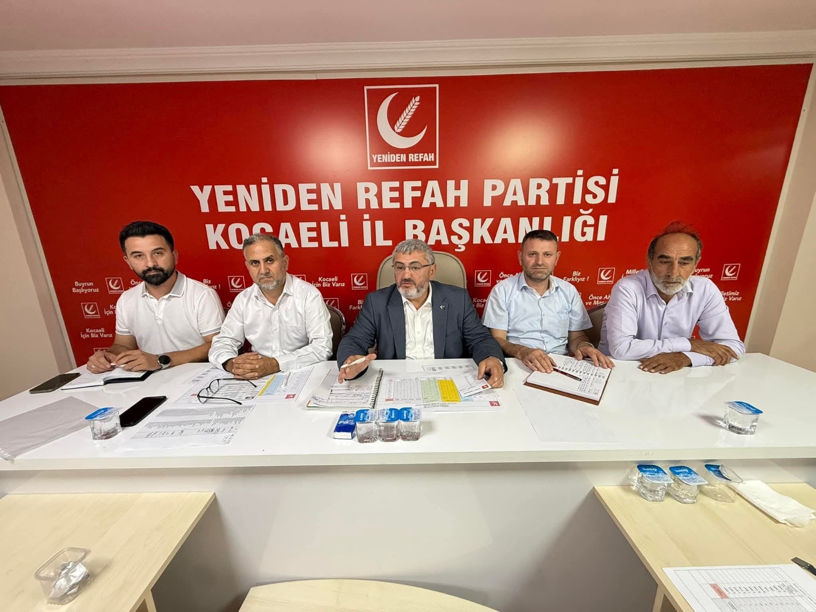 Yeniden Refah Partisi Kocaeli İl Başkanı Ahmet Emre Aydın, haftalık