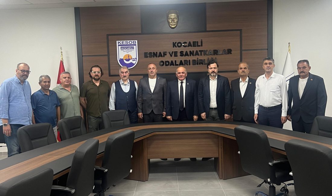 MHP İzmit İlçe Başkanı İlker Kazan ve beraberindeki heyet, Kocaeli