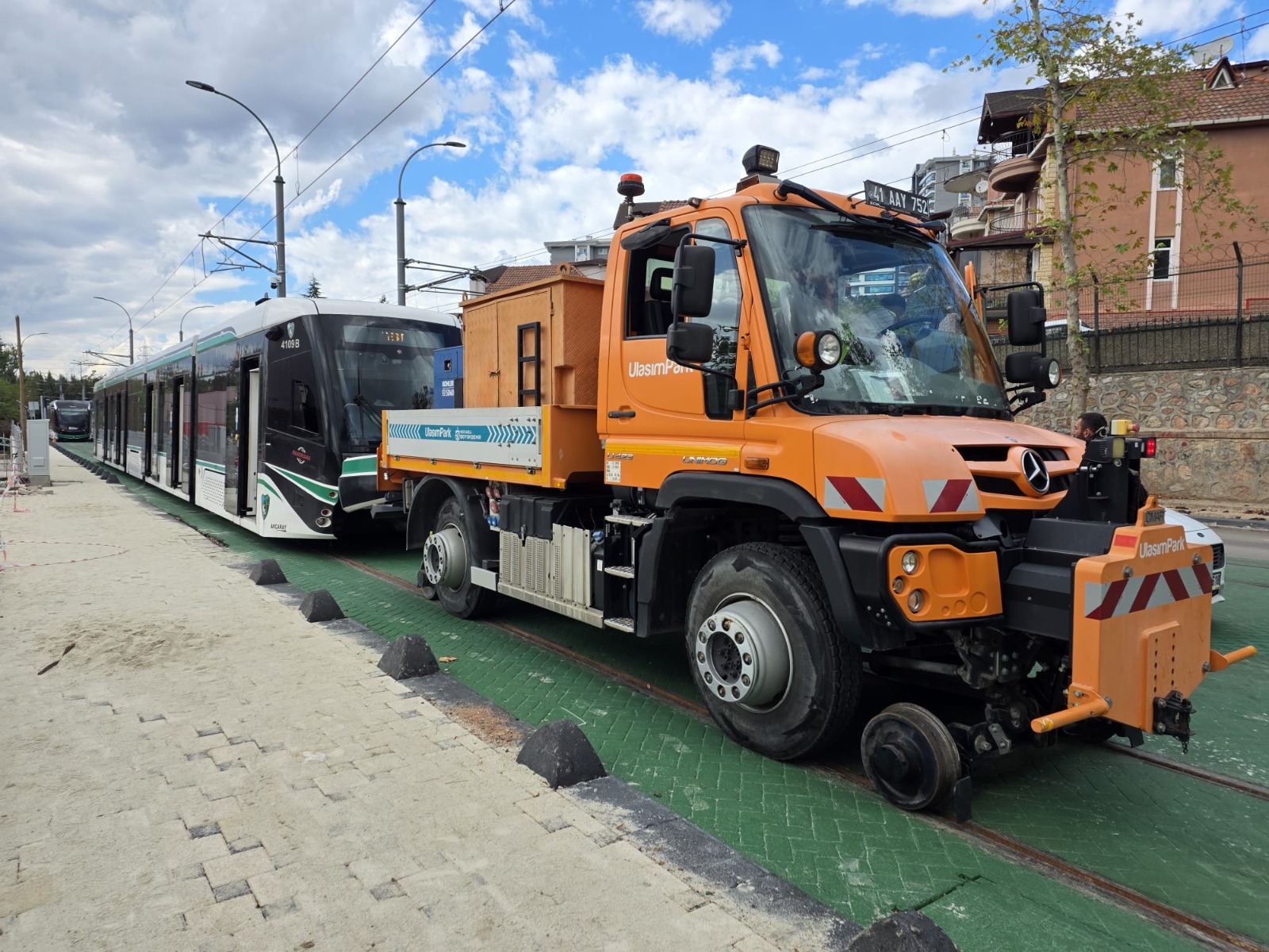 Kocaeli Büyükşehir Belediyesi’nin hayata geçirdiği Alikahya–Stadyum Tramvay Hattı’ndaki 4 istasyondan