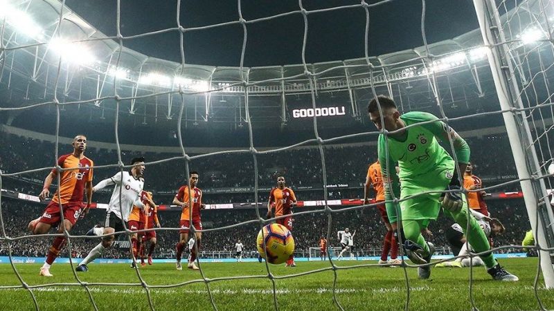 Spor Toto Süper Lig'in 9. hafta müsabakasında Beşiktaş ile Galatasaray