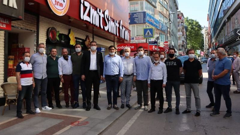 CHP Kocaeli İl Başkanı Harun Özgür Yıldızlı ve il yönetim