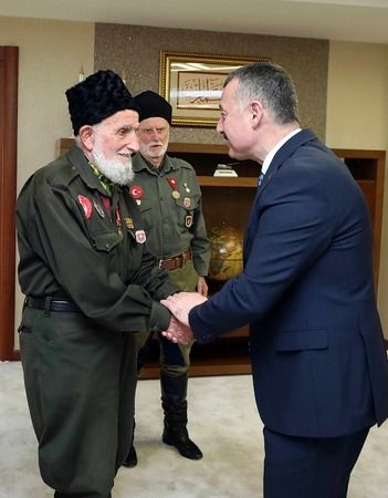 Sivil toplum kuruluşları ile olan buluşmalarına önem veren Başkan Büyükakın,