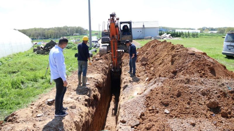 İSU ekipleri, Gebze ilçesi Kadıllı Köyü’nde atık su altyapı çalışması