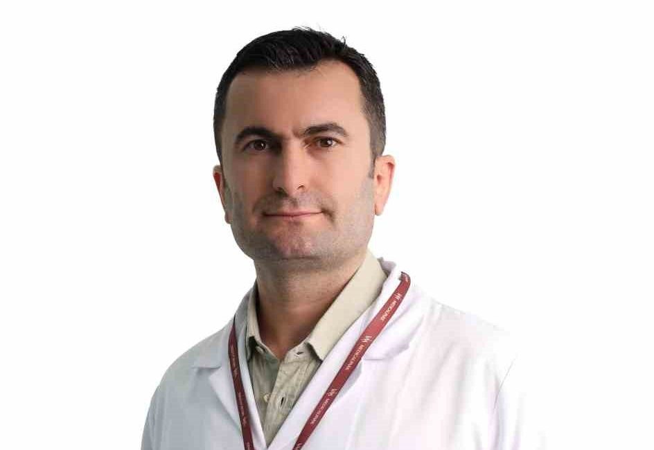 Kadın Hastalıkları ve Doğum Uzmanı Doç. Dr. Talip Karaçor, her