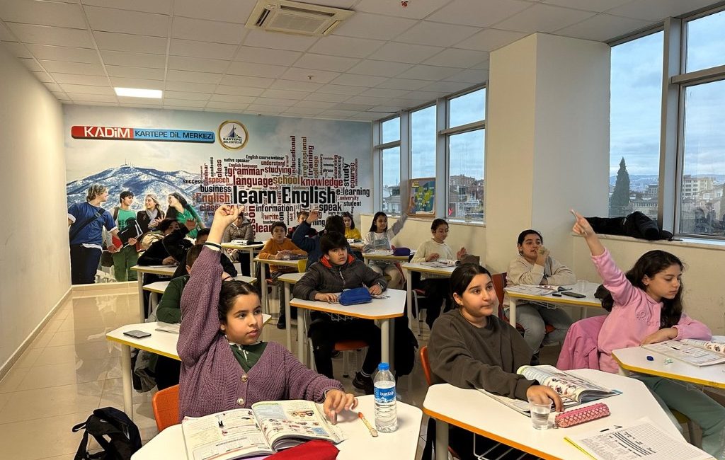 Kartepe Belediyesi, eğitime yönelik yatırımlarıyla ilçedeki çocukların ve gençlerin gelişimine