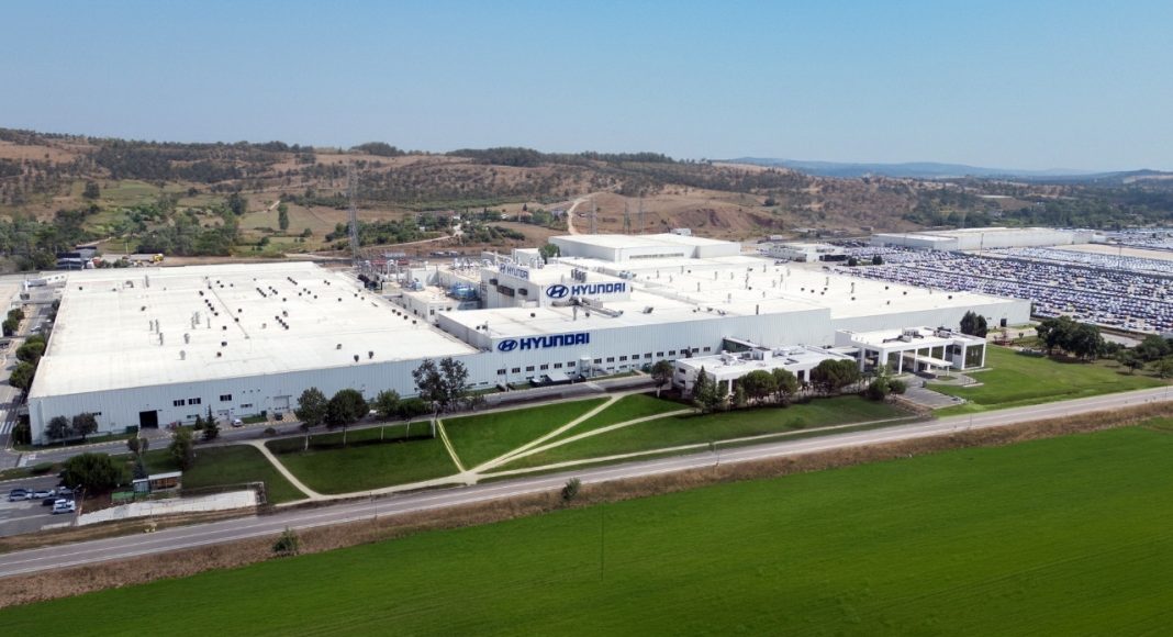 Kocaeli’nin İzmit Alikahya bölgesinde bulunan Hyundai Fabrikası’nda üretim duruşu sürerken,