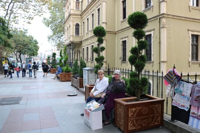 Kendi bünyesinde modern şehir mobilyaları üreten Kocaeli Büyükşehir Belediyesi, ürettiği