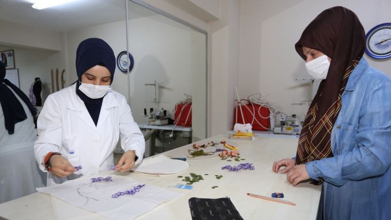 Halk Üniversitesi, Mart ayında başlayan salgına ürettiği maskelerle kalkan olurken,