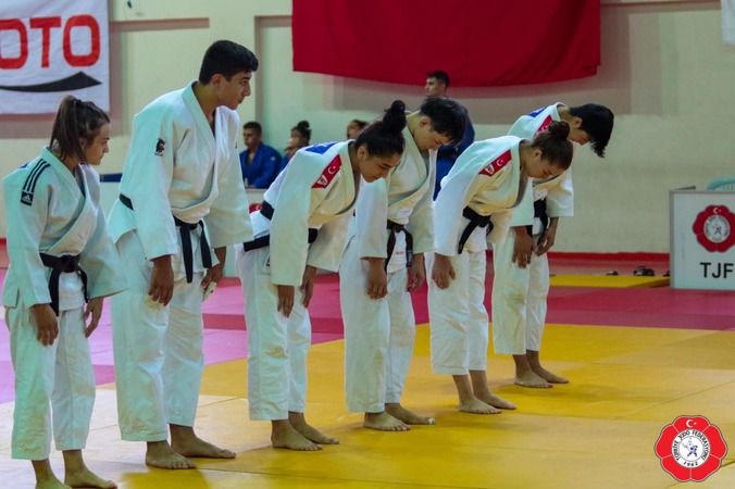 Kağıtspor’lu Judocular Spor Toto Ümitler Mix Judo 1.Lig ilk etabını