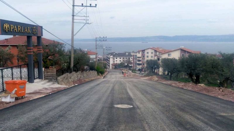 Büyükşehir Belediyesi Fen İşleri Daire Başkanlığı tarafından Karamürsel 101. Cadde’de