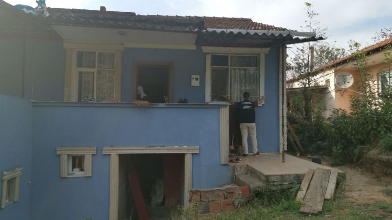 Kartepe Belediyesi Sosyal Yardım İşleri Müdürlüğü ekipleri Sarımeşe’de ikamet eden