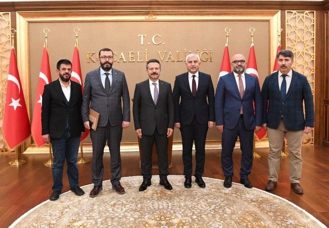 Kocaeli Büyükşehir Belediyesi Genel Sekreteri Balamir Gündoğdu beraberindeki heyet ile