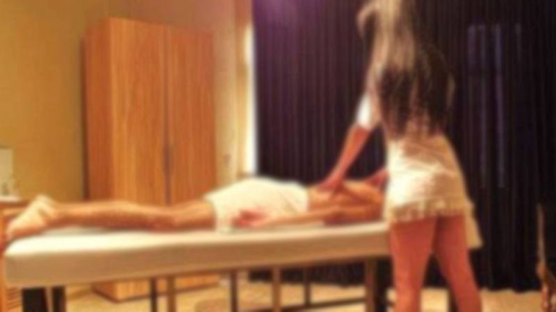İzmit'te faaliyet gösteren bir masaj salonuna düzenlenen fuhuş baskınında 3