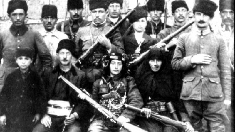 İzmit Belediyesi, İzmit’in kurtuluşunun 99.yılında, kentin kahramanlarını Yürüyüş Yolu’nda sergilenecek