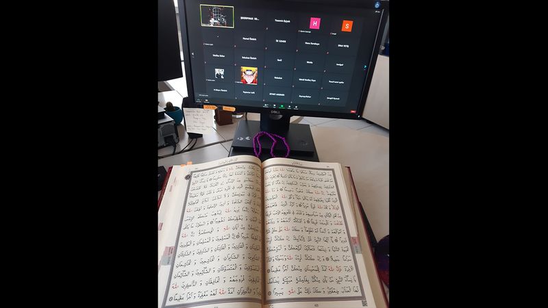 Kocaeli Büyükşehir Belediyesi Meslek ve Sanat Eğitim Kursları (KO-MEK) kursiyerleri,