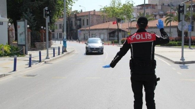 İçişleri Bakanlığı, yeni tip koronavirüsle (Kovid-19) mücadele kapsamında 29 Nisan'da