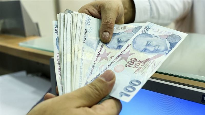 Devlet memurlarının 2 lira 13 kuruş olan saat başı fazla