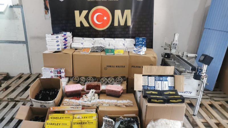 Kocaeli Emniyet Müdürlüğü ekipleri tarafından Gebze’de kaçak tütün ve sigara