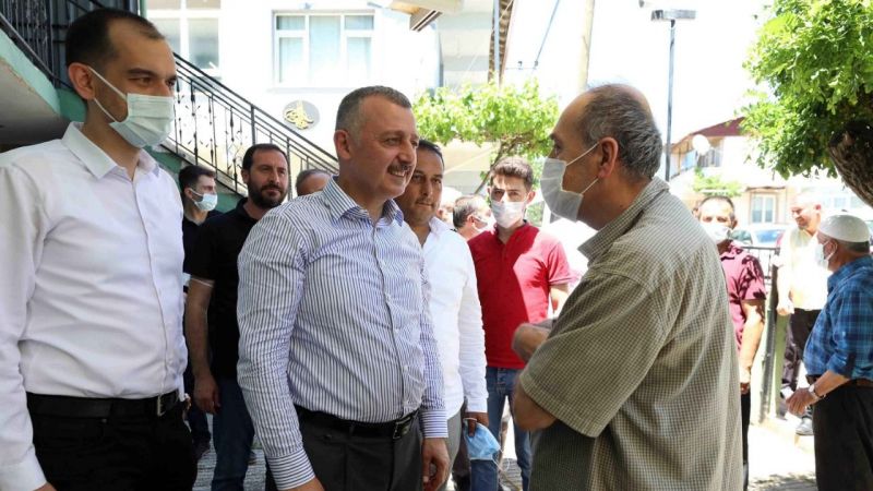 Kocaeli Büyükşehir Belediye Başkanı Büyükakın, İzmit ve Derince’de yoğun bir