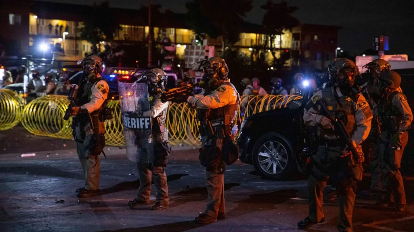 ABD’nin California eyaletine bağlı Los Angeles Bölgesi, Göçmenlik ve Gümrük
