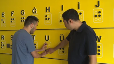 Kocaeli'de görme engelli eğitmen Sinan Avcı, kendi tecrübelerinden yola çıkarak