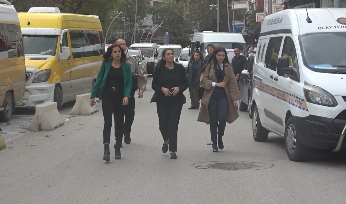 Yalova’nın Çınarcık ilçesinde 5. kattaki evinin penceresinden eğlendiği sırada aşağı