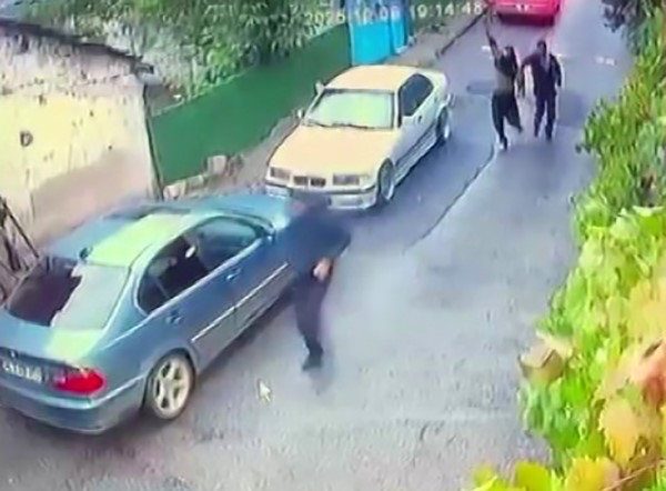 Ümraniye’de silahlı bir grup, mahallede rastgele ateş açtıktan sonra bir