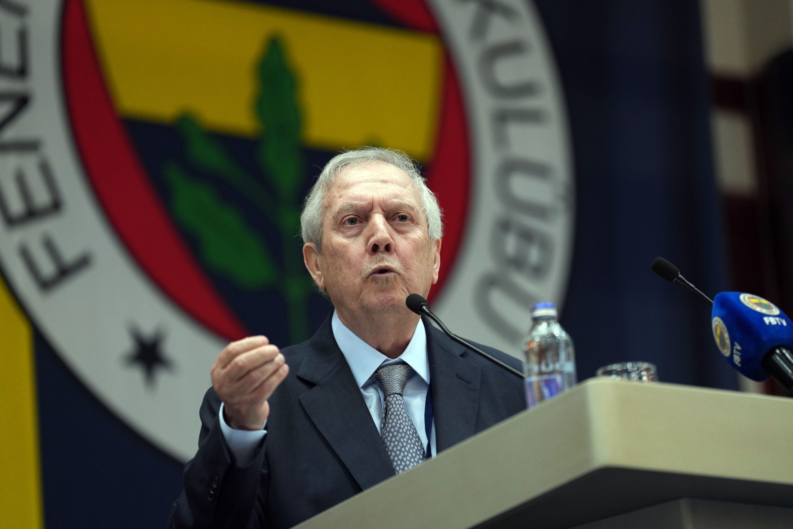  Fenerbahçe eski başkanı Aziz Yıldırım, Fenerbahçe'nin menfaatine olacak adımlara