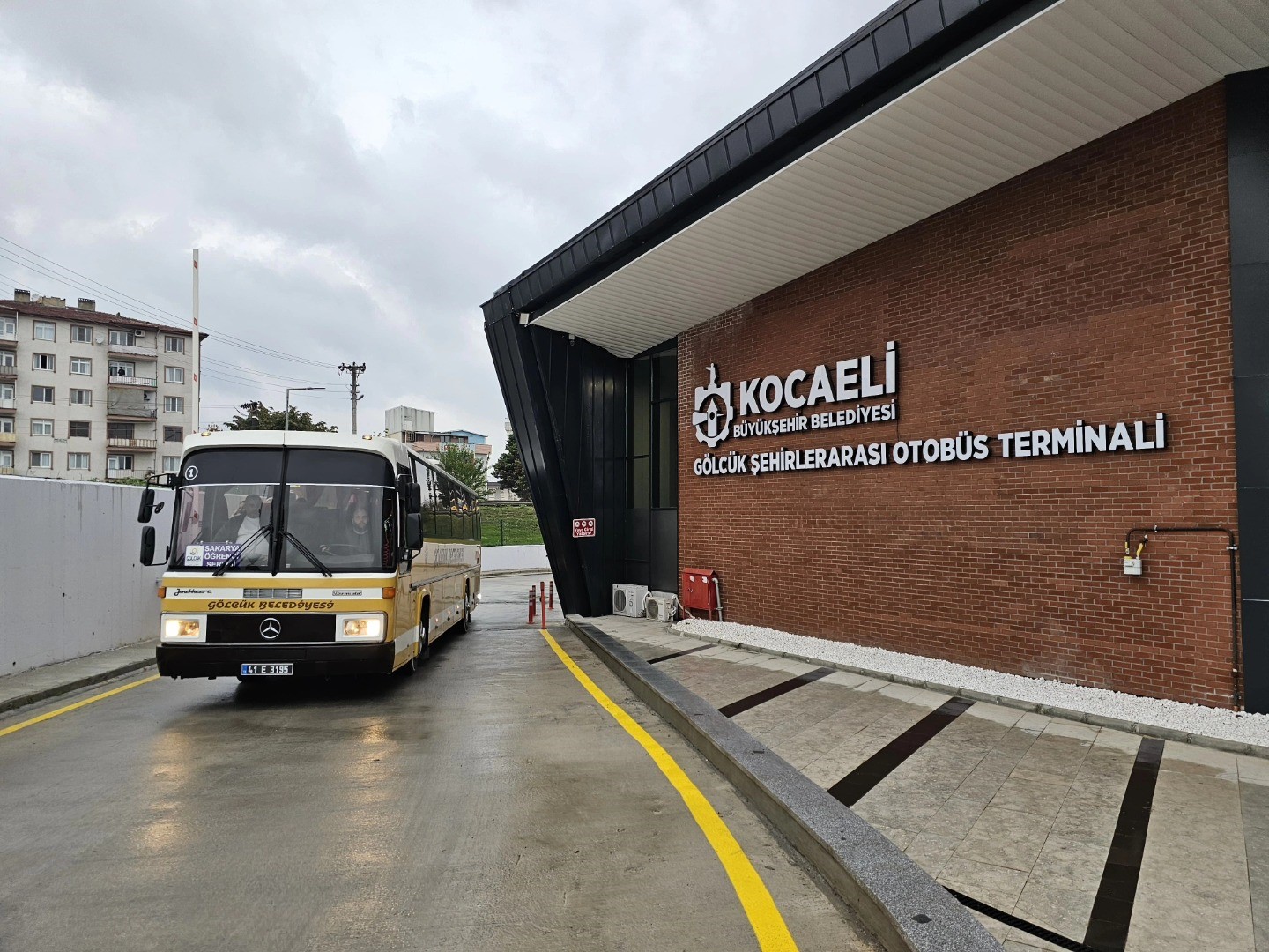  Gölcük Belediyesi, ilçede ikamet eden üniversite öğrencilerine yönelik ücretsiz