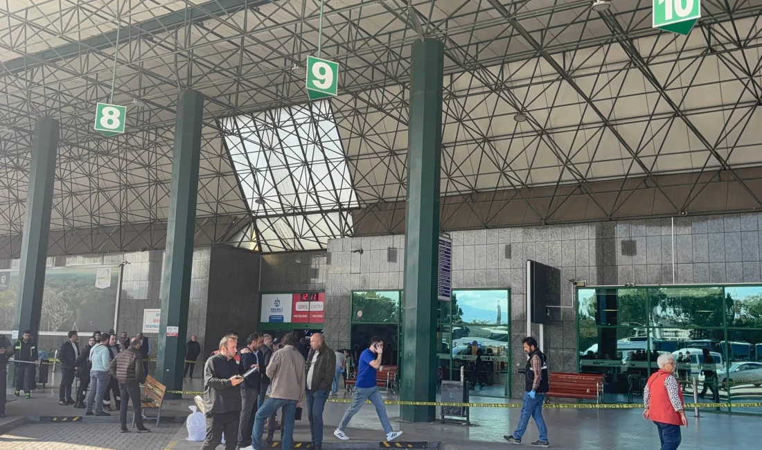 Kocaeli'de beylik tabancasıyla otogarda etrafa rastgele ateş açan bir uzman