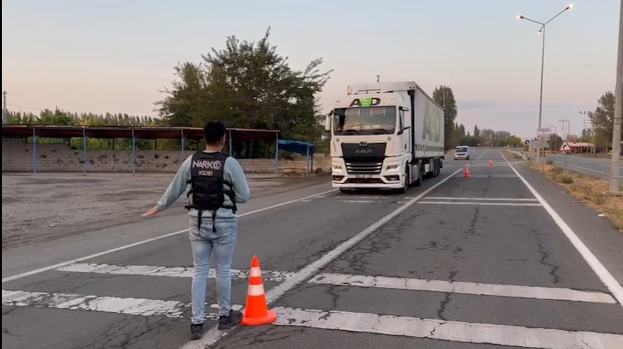 Kaçakçılık ve Organize Suçlarla Mücadele ekipleri, Iğdır başta olmak üzere,