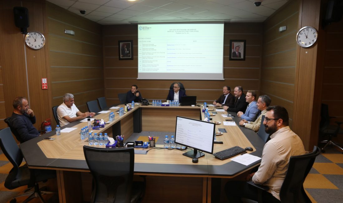 Kocaeli Büyükşehir Belediyesi’nin haftalık olağan encümen toplantısı Genel Sekreter Hayri