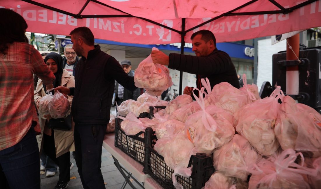 İzmit Belediyesi, kendi mantar üretim tesisinde yetiştirdiği istiridye mantarlarını Fethiye
