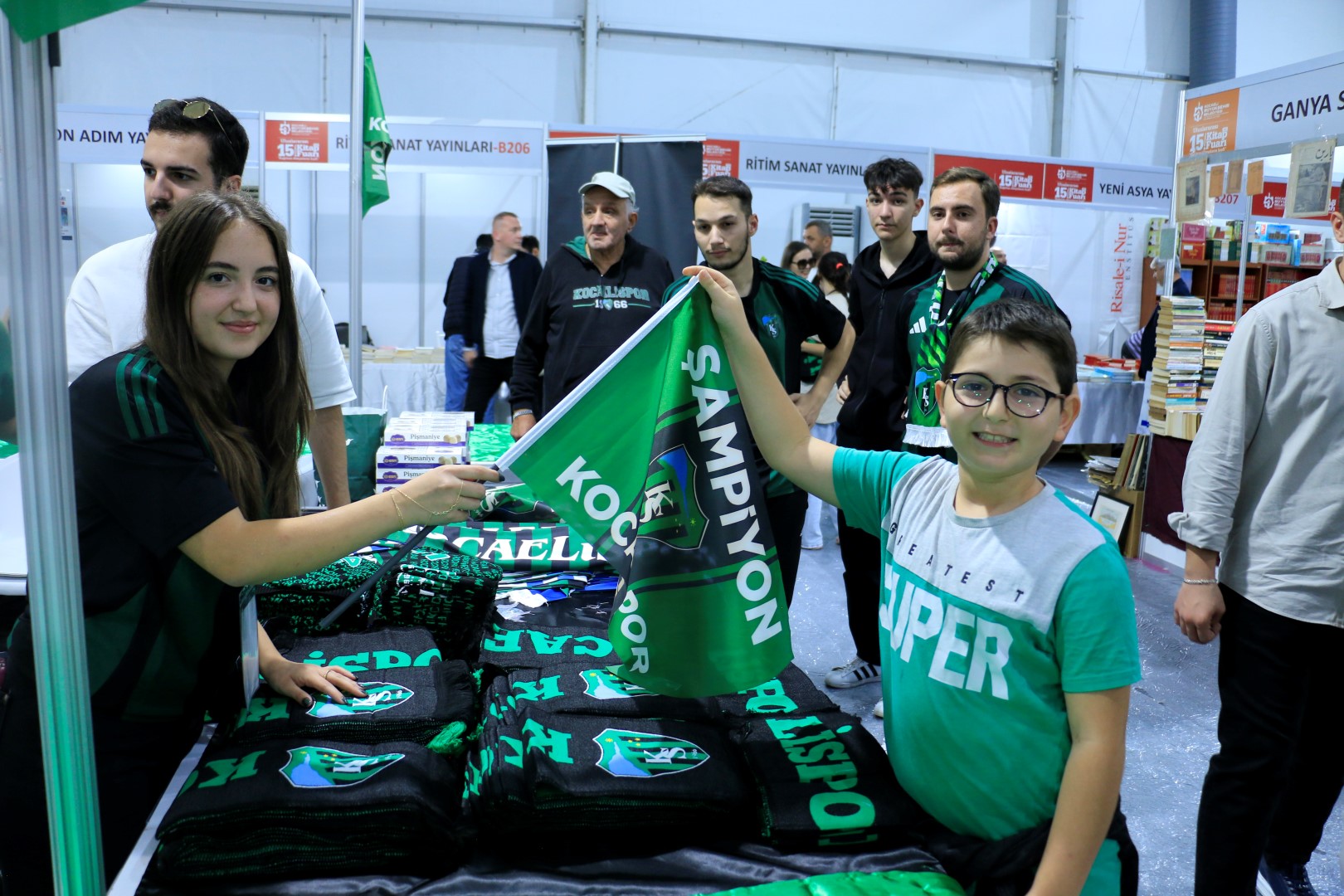 Kocaeli Büyükşehir Belediyesi tarafından düzenlenen Uluslararası 15.Kocaeli Kitap Fuarı, bu